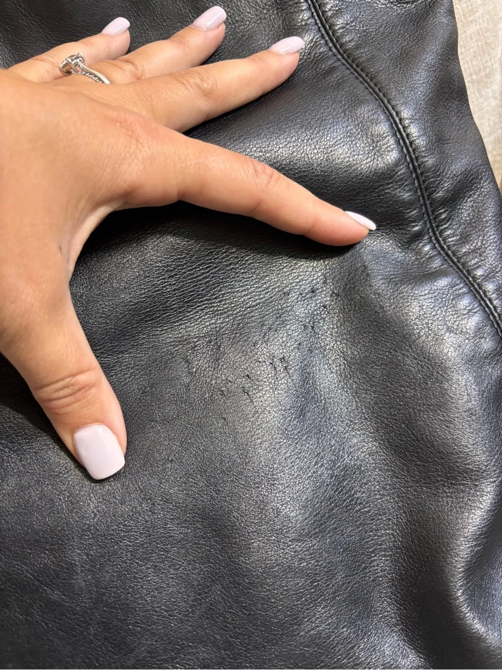 Authentic CHANEL black leather Bekko chain tote
